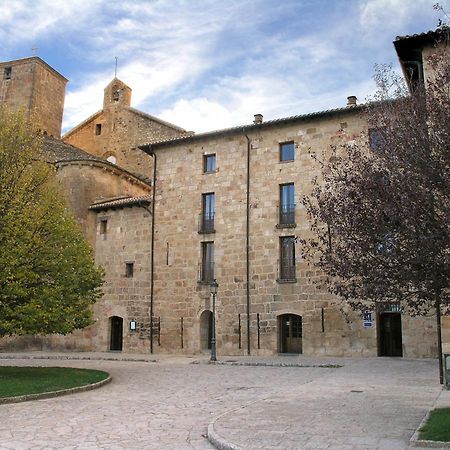 Hotel Monasterio de Leyre Yesa Buitenkant foto