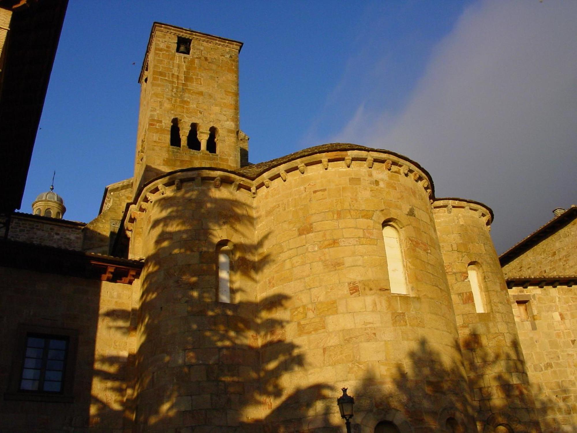 Hotel Monasterio de Leyre Yesa Buitenkant foto
