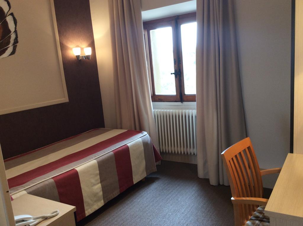 Hotel Monasterio de Leyre Yesa Buitenkant foto