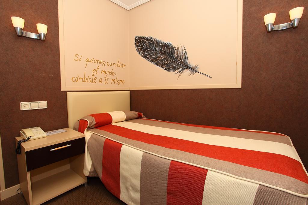 Hotel Monasterio de Leyre Yesa Buitenkant foto