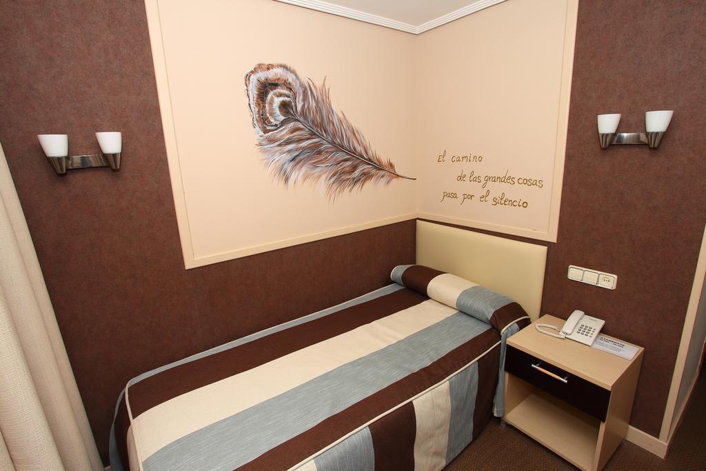 Hotel Monasterio de Leyre Yesa Buitenkant foto