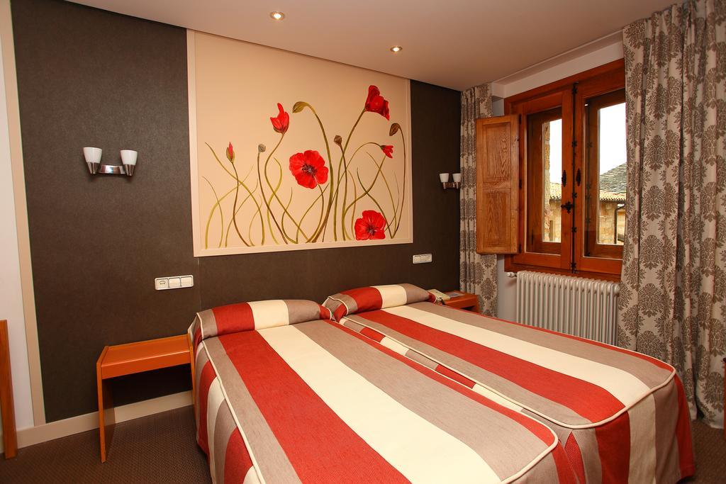 Hotel Monasterio de Leyre Yesa Buitenkant foto