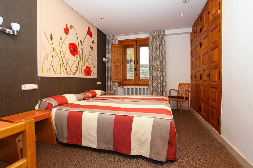 Hotel Monasterio de Leyre Yesa Buitenkant foto